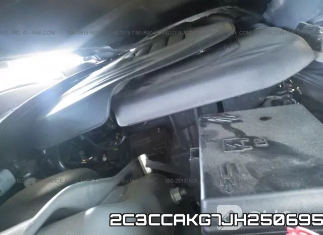 2C3CCAKG7JH250695_10.webp