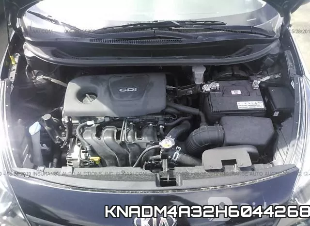 KNADM4A32H6044268_10.webp