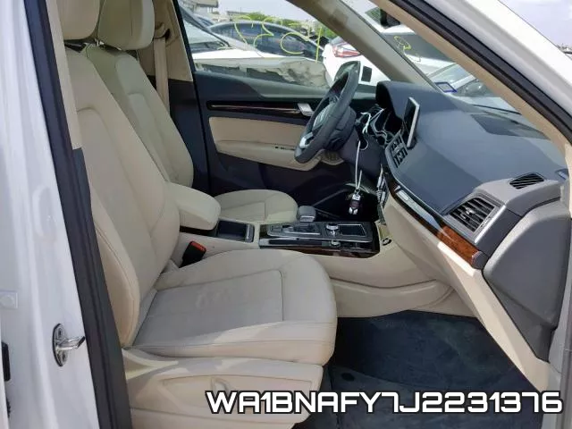 WA1BNAFY7J2231376_5.webp