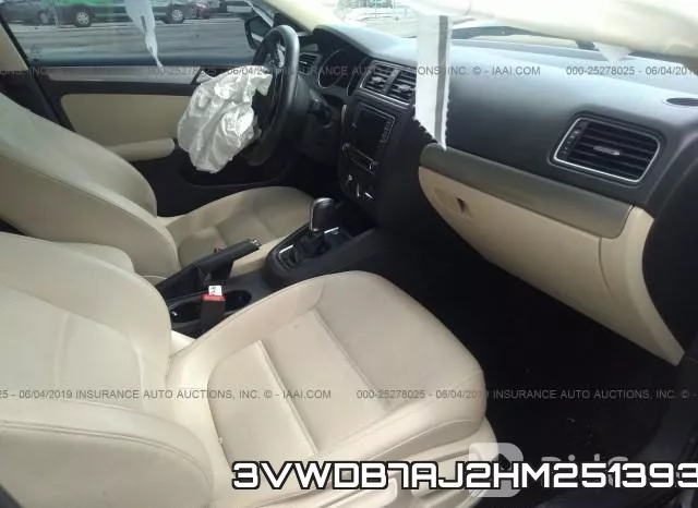 3VWDB7AJ2HM251393_5.webp
