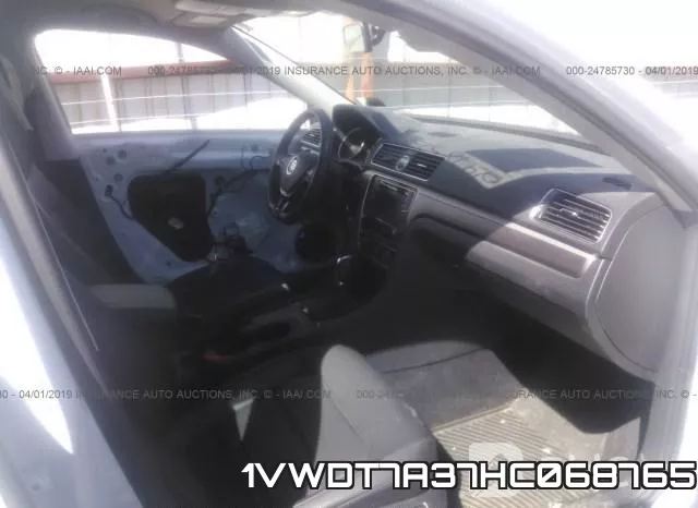 1VWDT7A37HC068765_5.webp