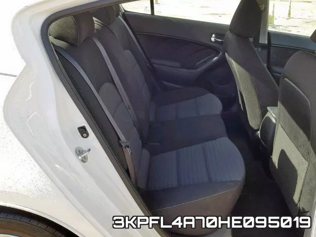 3KPFL4A70HE095019_6.webp
