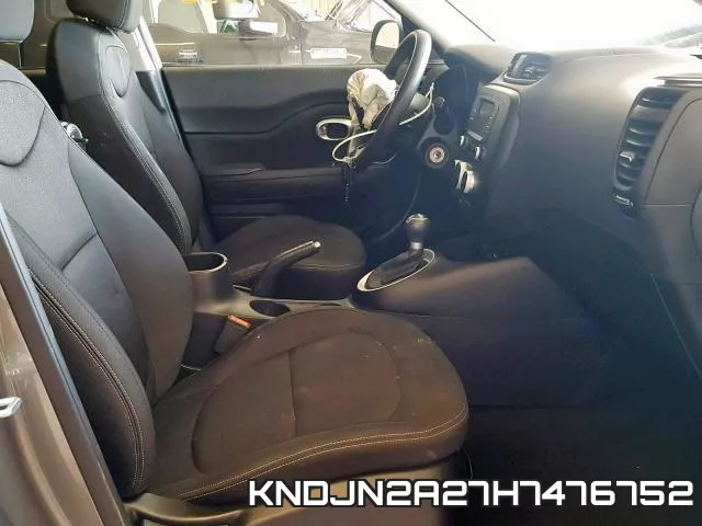 KNDJN2A27H7476752_5.webp
