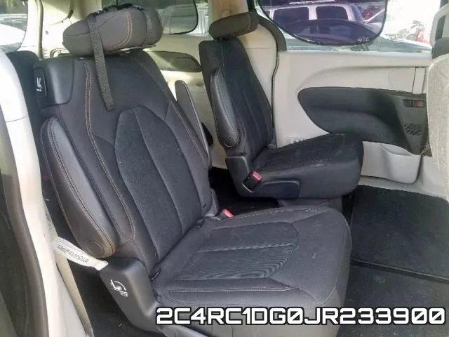 2C4RC1DG0JR233900_6.webp