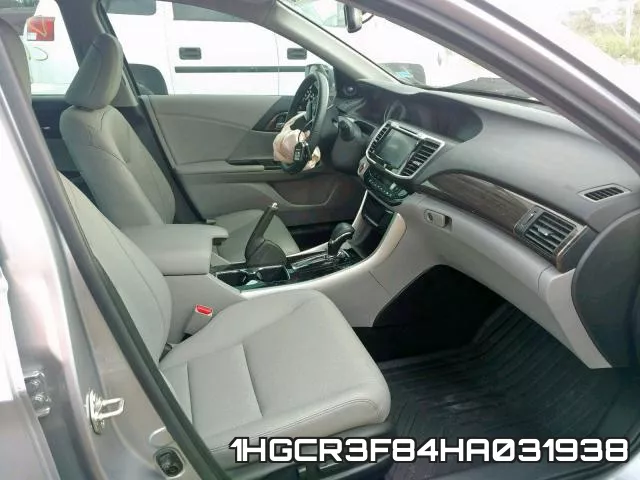 1HGCR3F84HA031938_5.webp