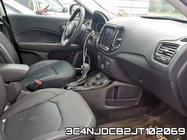 3C4NJDCB2JT102069_5.webp