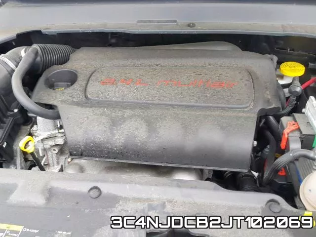 3C4NJDCB2JT102069
