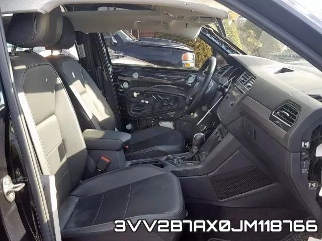 3VV2B7AX0JM118766_5.webp