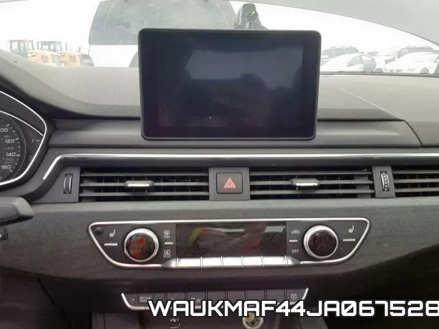 WAUKMAF44JA067528_9.webp