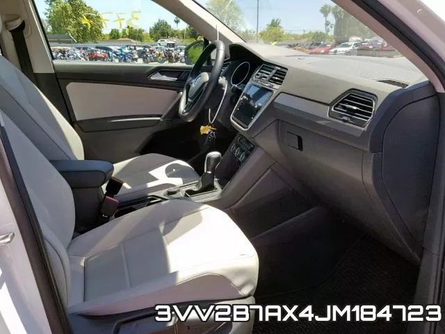 3VV2B7AX4JM184723_5.webp