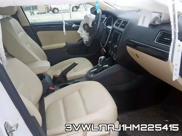3VWL17AJ1HM225415_5.webp