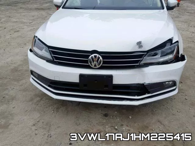3VWL17AJ1HM225415_9.webp