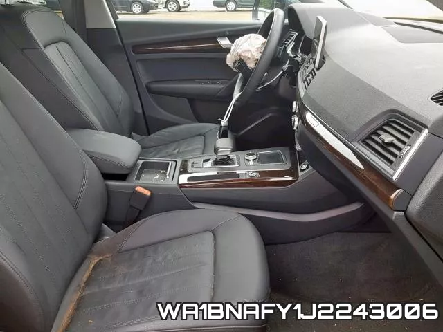 WA1BNAFY1J2243006_5.webp