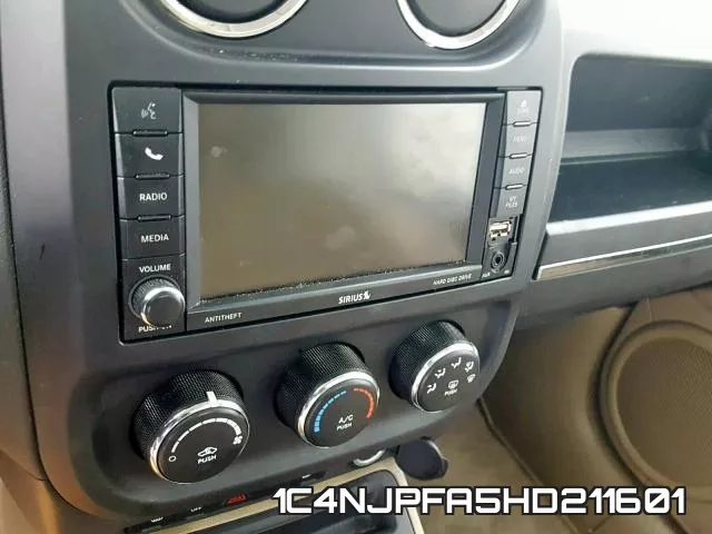 1C4NJPFA5HD211601_9.webp