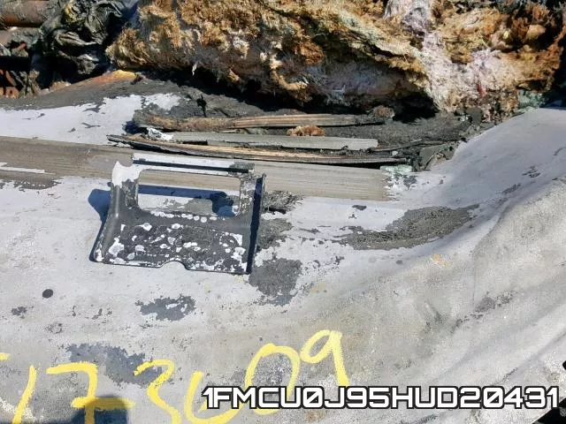 1FMCU0J95HUD20431_10.webp