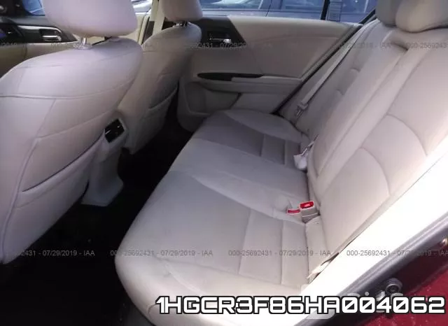 1HGCR3F86HA004062_8.webp