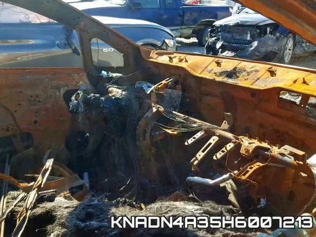 KNADN4A35H6007213_5.webp