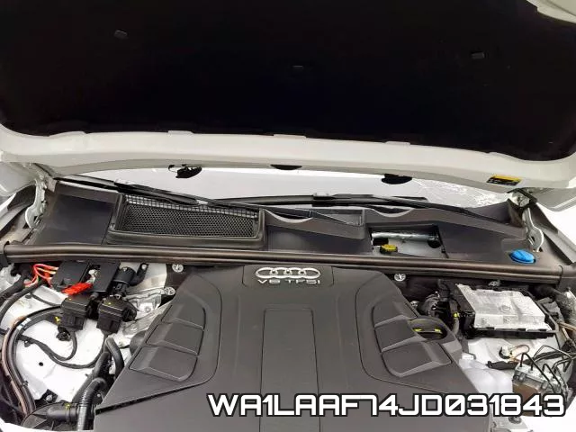 WA1LAAF74JD031843_7.webp