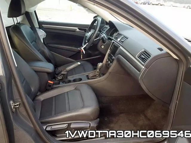 1VWDT7A30HC069546
