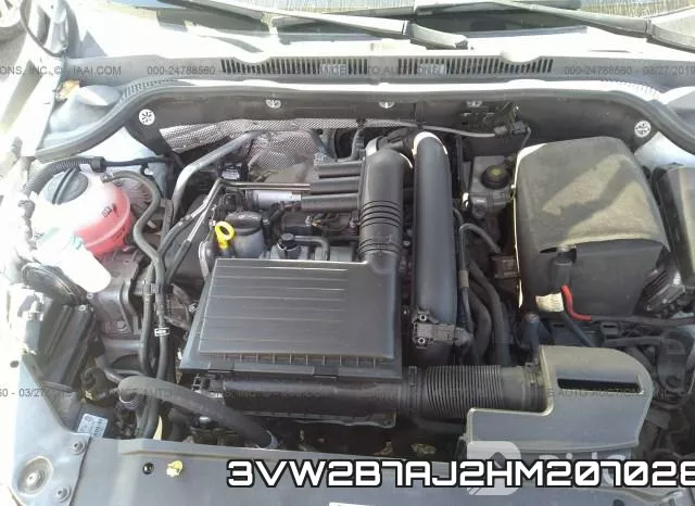 3VW2B7AJ2HM207028_10.webp
