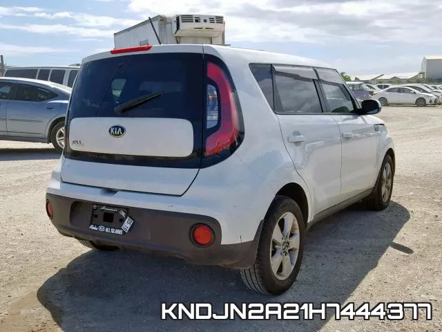 KNDJN2A21H7444377_4.webp