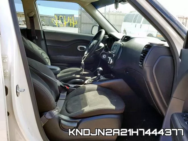 KNDJN2A21H7444377_5.webp