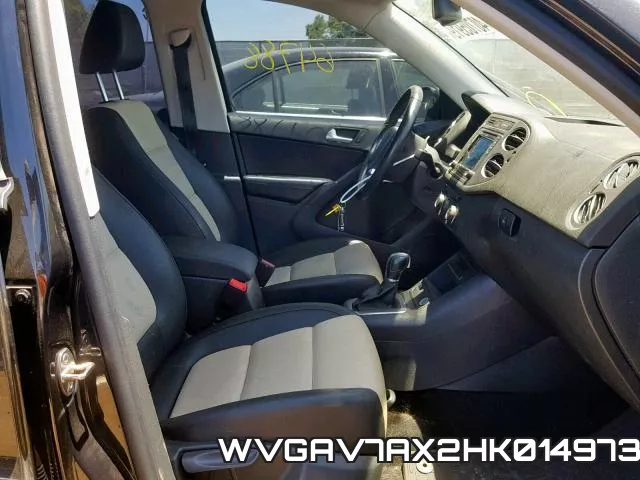 WVGAV7AX2HK014973_5.webp