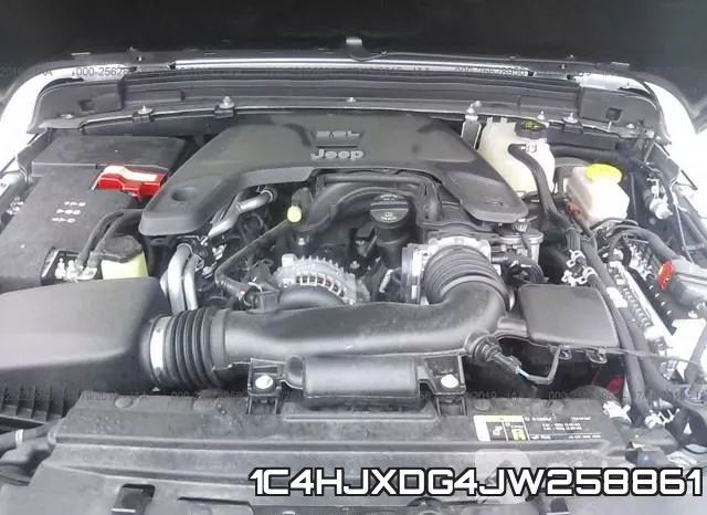 1C4HJXDG4JW258861_10.webp