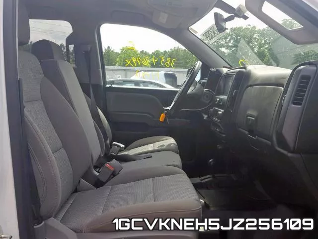 1GCVKNEH5JZ256109_5.webp