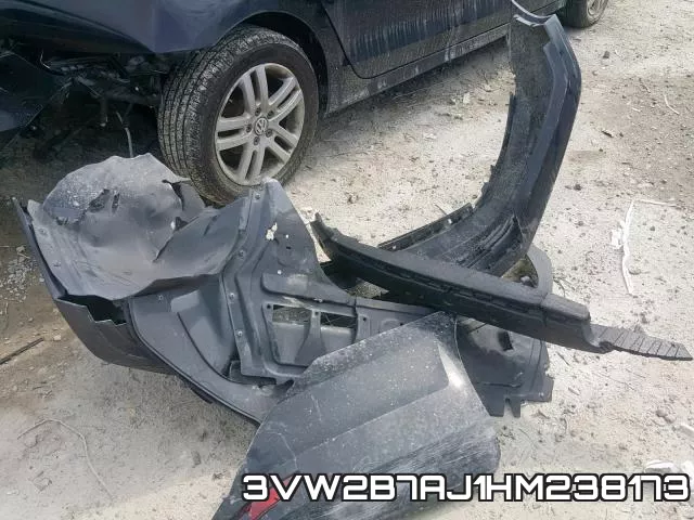 3VW2B7AJ1HM238173_9.webp