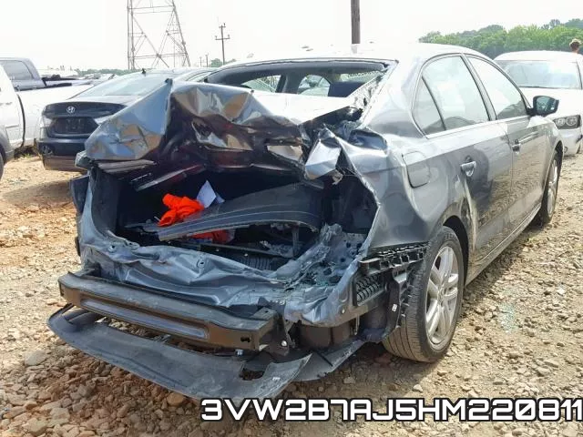 3VW2B7AJ5HM220811_4.webp