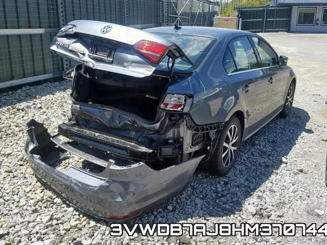 3VWDB7AJ8HM370744_4.webp