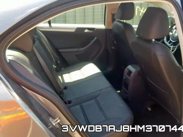 3VWDB7AJ8HM370744_6.webp