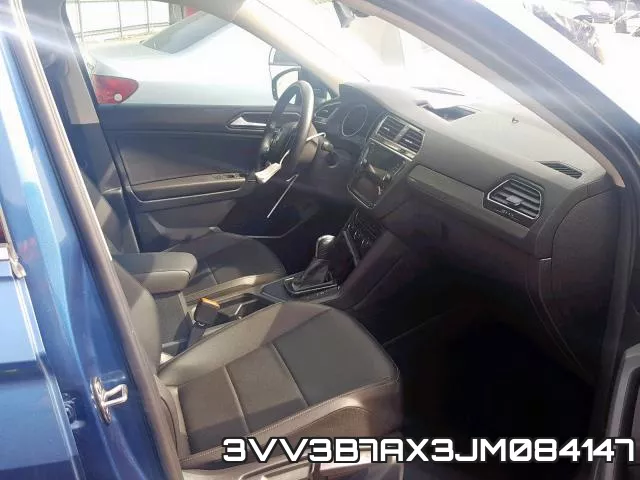 3VV3B7AX3JM084147_5.webp