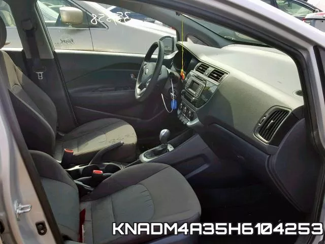 KNADM4A35H6104253_5.webp