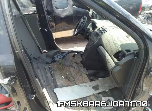 1FM5K8AR6JGA71770_5.webp