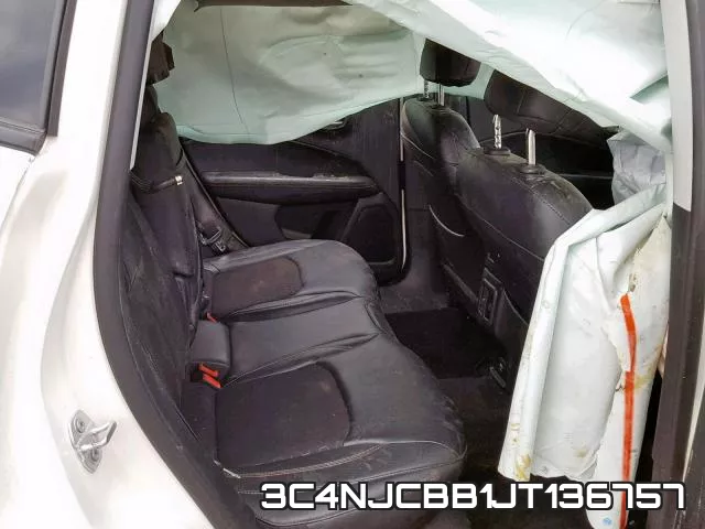 3C4NJCBB1JT136757_6.webp