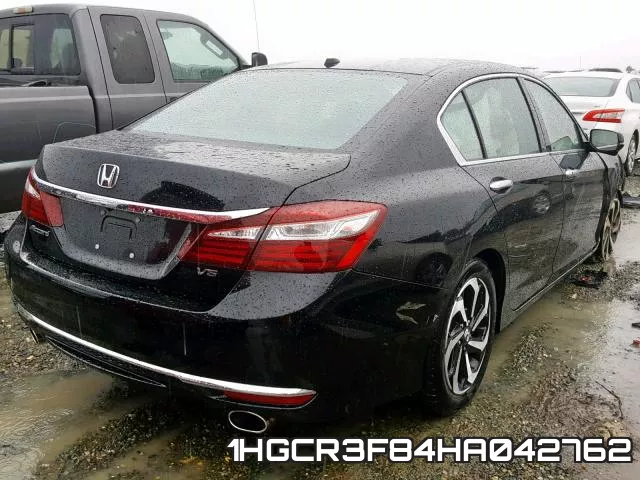 1HGCR3F84HA042762_4.webp