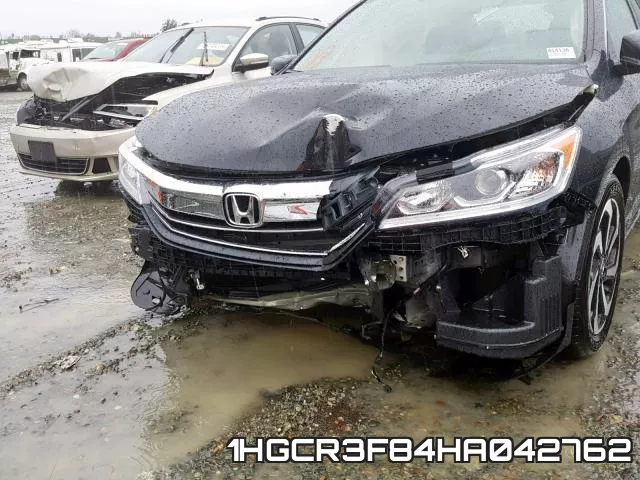 1HGCR3F84HA042762_9.webp