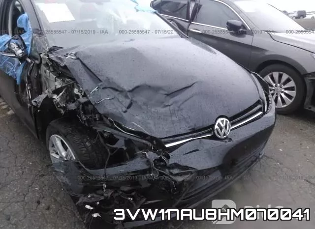 3VW117AU8HM070041