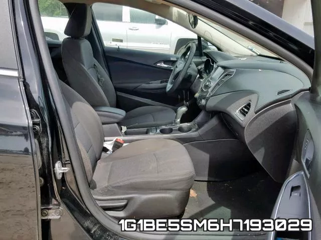 1G1BE5SM6H7193029_5.webp