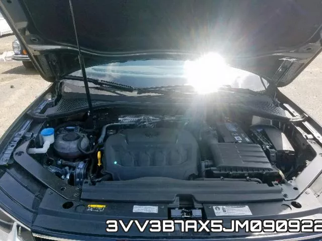 3VV3B7AX5JM090922_7.webp