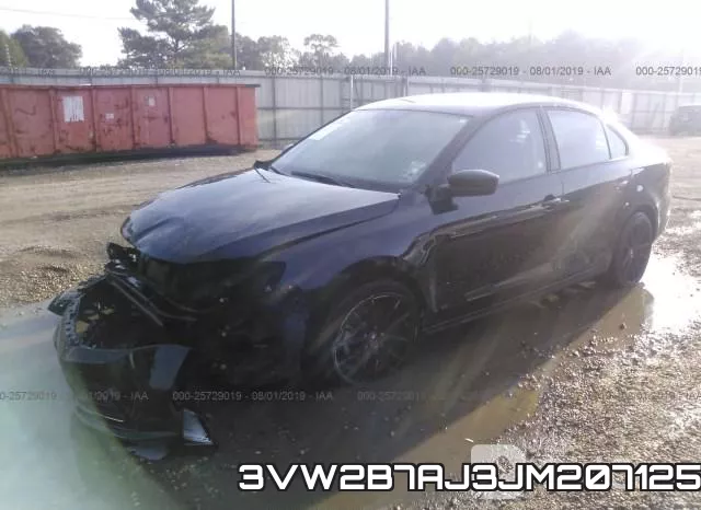3VW2B7AJ3JM207125_2.webp