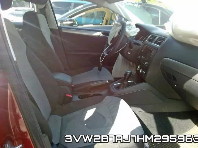 3VW2B7AJ7HM295963