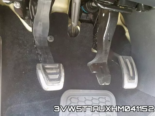 3VW5T7AUXHM041152_9.webp