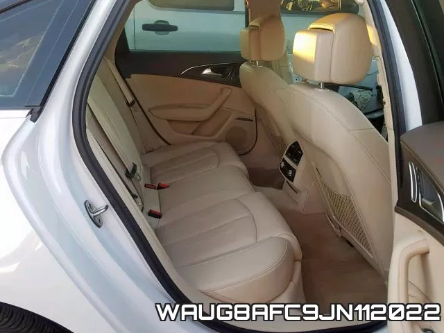 WAUG8AFC9JN112022_6.webp
