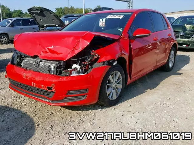 3VW217AU8HM061019_2.webp