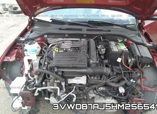 3VWDB7AJ5HM256541_10.webp