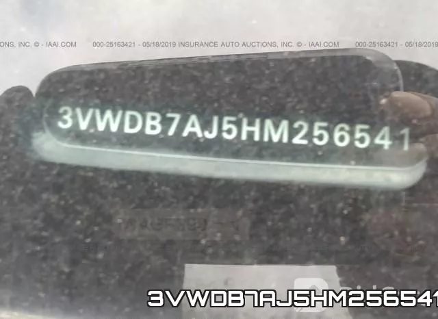 3VWDB7AJ5HM256541_9.webp