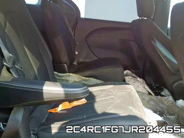 2C4RC1FG7JR204455_6.webp